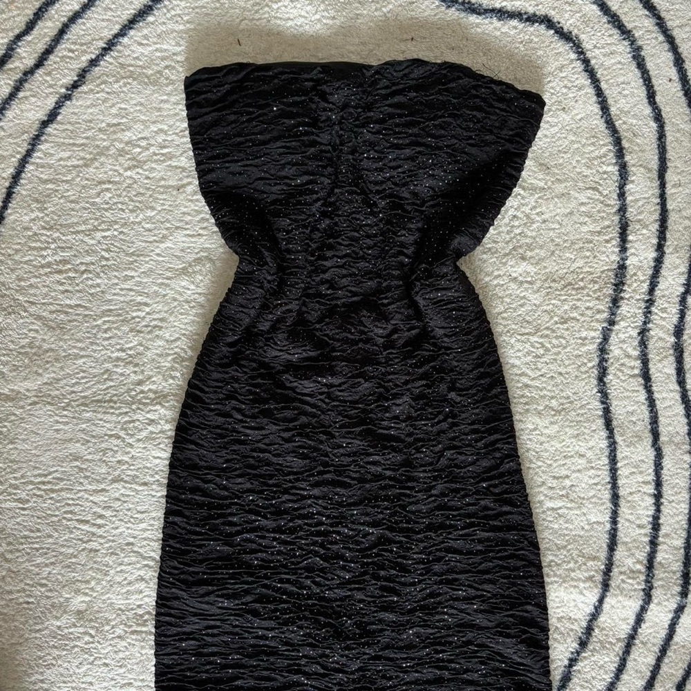 black and silver sparkly bodycon strapless dress